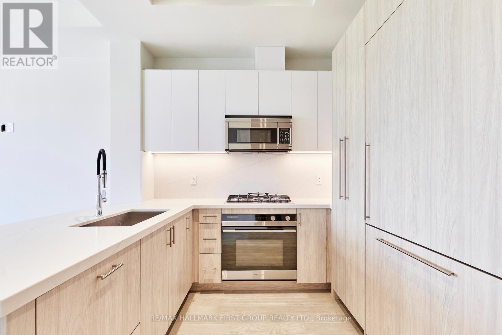 407 - 123 Maurice Drive, Oakville, Ontario  L6K 2W6 - Photo 10 - W12837778