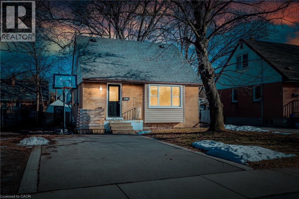 36 Blair Avenue, Hamilton, Ontario  L8H 6E7 - Photo 2 - 40807209