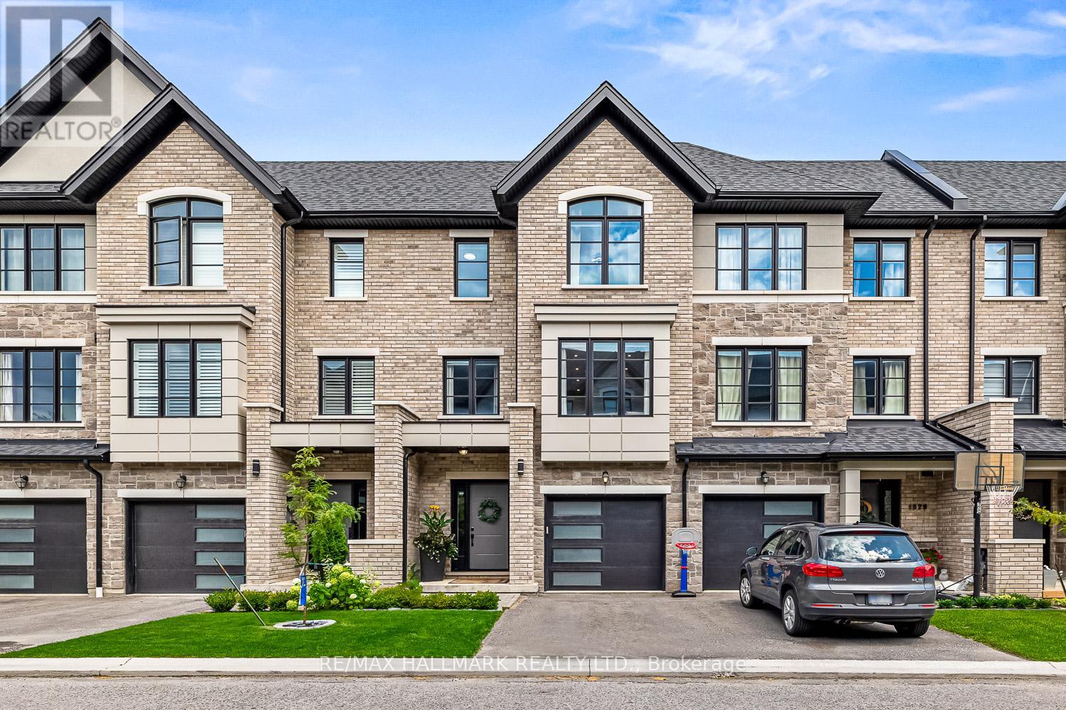 1802 STALLION CHASE, Pickering, Ontario