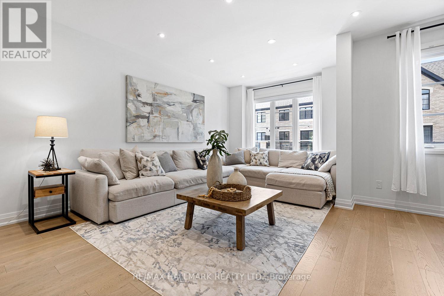 1802 Stallion Chase, Pickering, Ontario  L1V 0E7 - Photo 4 - E12780894