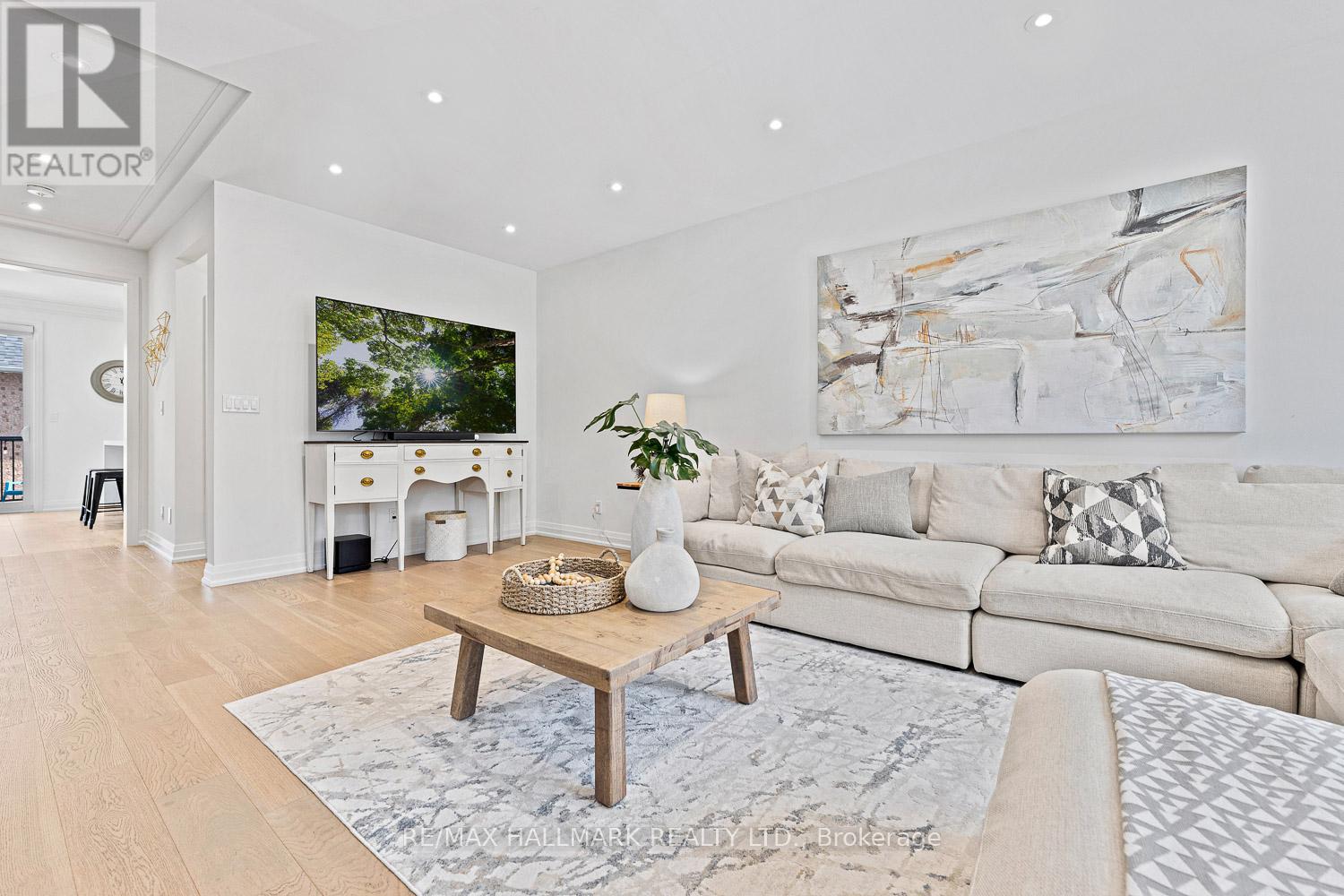 1802 Stallion Chase, Pickering, Ontario  L1V 0E7 - Photo 5 - E12780894