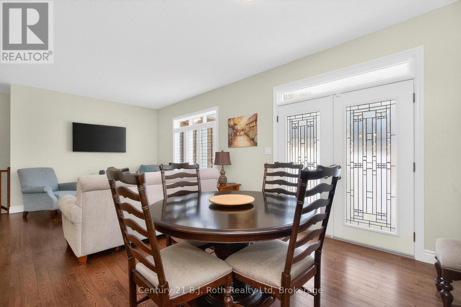 53 Hunter Avenue, Tay, Ontario  L0K 2A0 - Photo 14 - S12837874