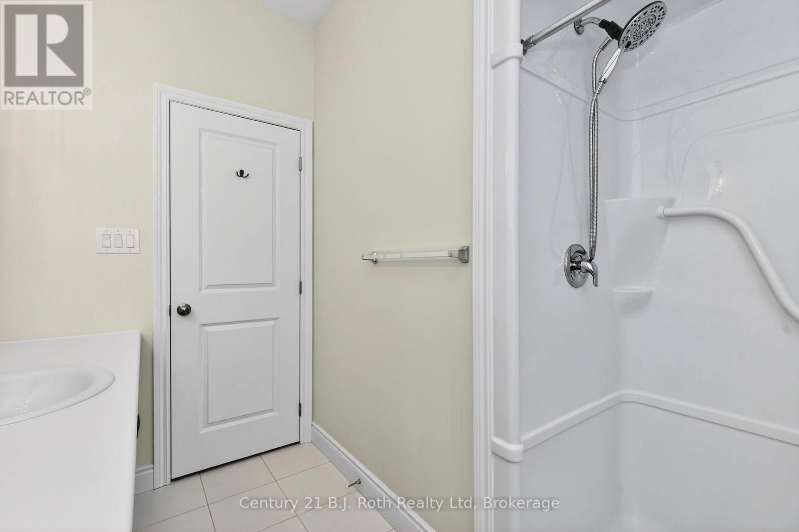 53 Hunter Avenue, Tay, Ontario  L0K 2A0 - Photo 21 - S12837874