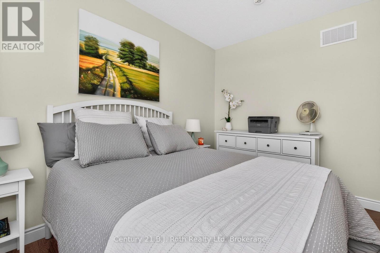 53 Hunter Avenue, Tay, Ontario  L0K 2A0 - Photo 22 - S12837874