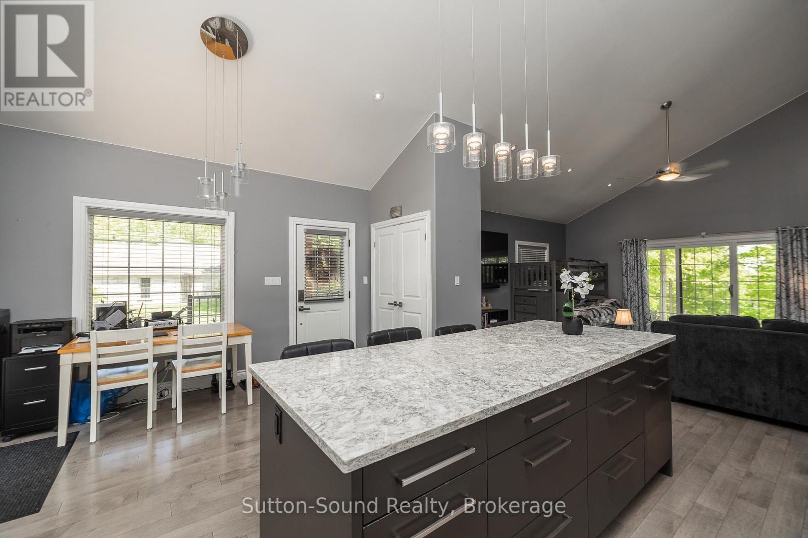 505556 Grey Road 1 Road, Georgian Bluffs, Ontario N0H 1S0 - Photo 37 - X12837812