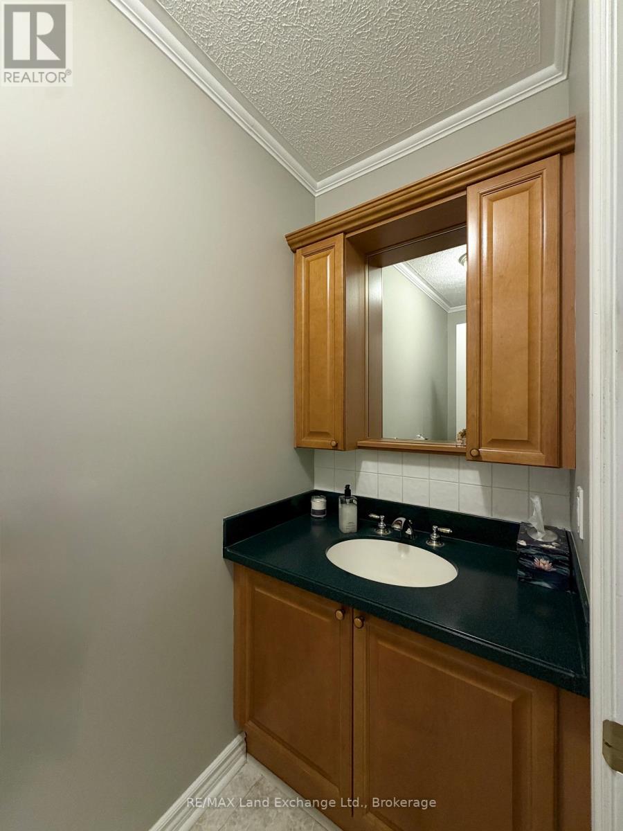 375 Stafford Street, Saugeen Shores, Ontario  N0H 2C1 - Photo 15 - X12837844