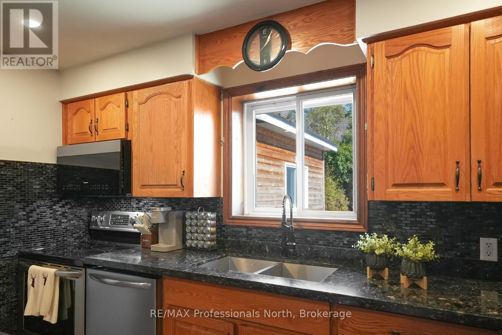 1123 Harcourt Road, Dysart Et Al, Ontario  K0L 1X0 - Photo 13 - X12837850