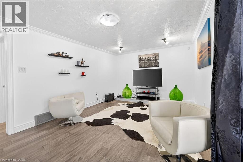 28 Tara Court, Hamilton, Ontario  L8K 6E6 - Photo 31 - 40808435