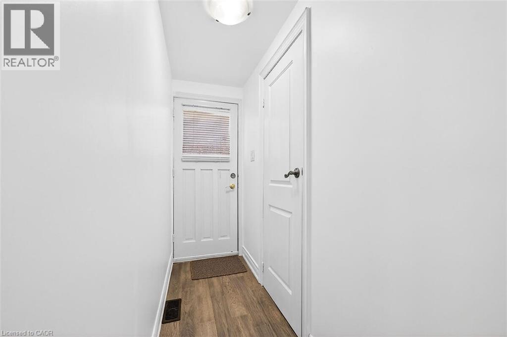 28 Tara Court, Hamilton, Ontario  L8K 6E6 - Photo 44 - 40808435