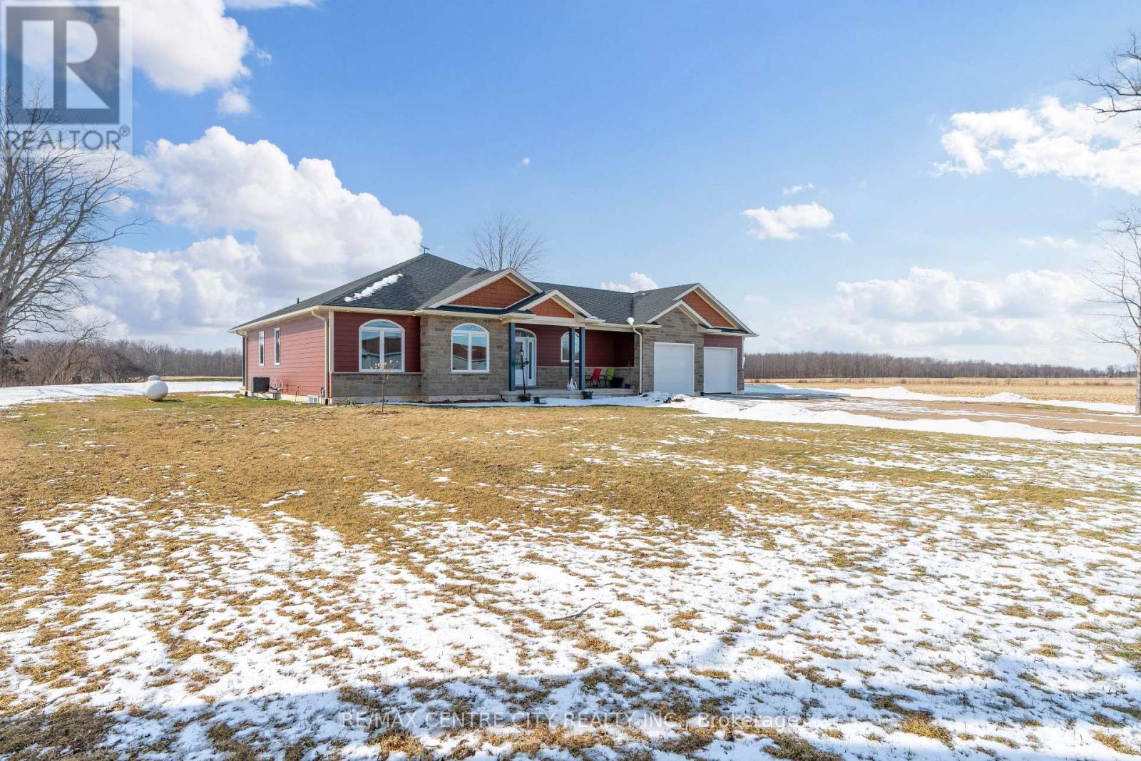 22273 Pratt Siding Road, Southwest Middlesex, Ontario  N0L 1M0 - Photo 2 - X12837856