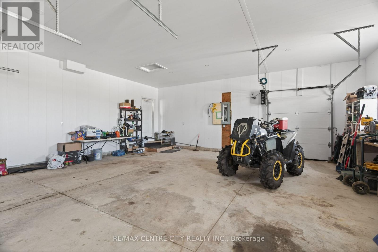 22273 Pratt Siding Road, Southwest Middlesex, Ontario  N0L 1M0 - Photo 22 - X12837856