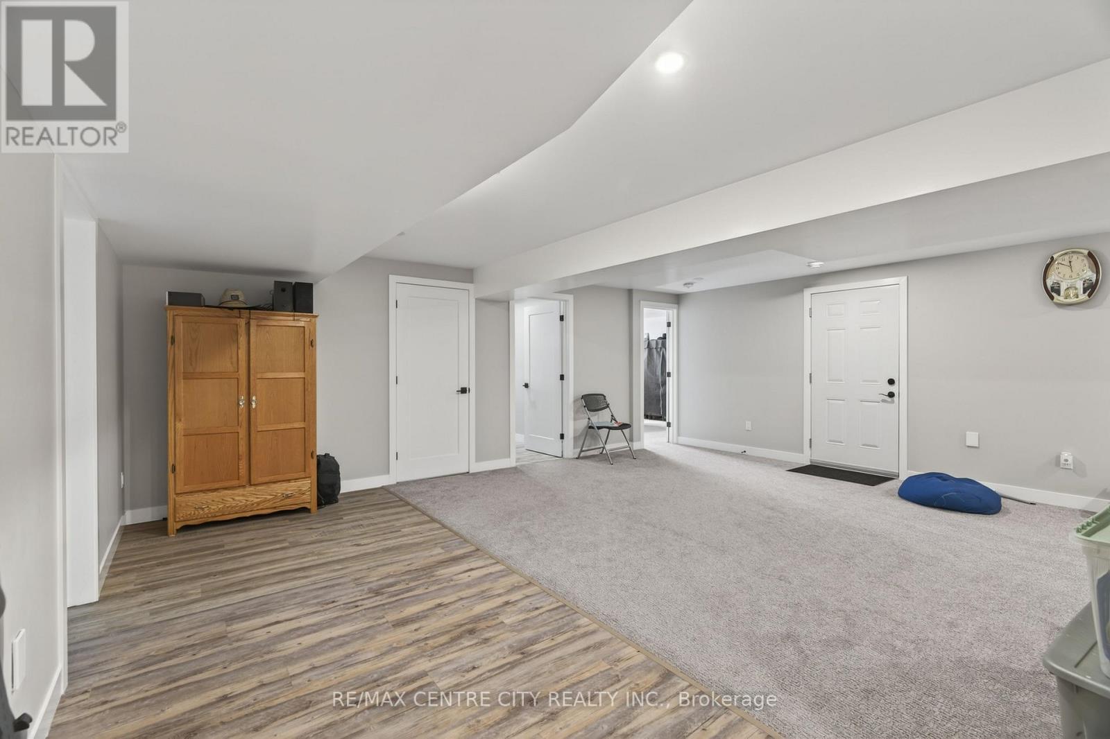 22273 Pratt Siding Road, Southwest Middlesex, Ontario  N0L 1M0 - Photo 24 - X12837856