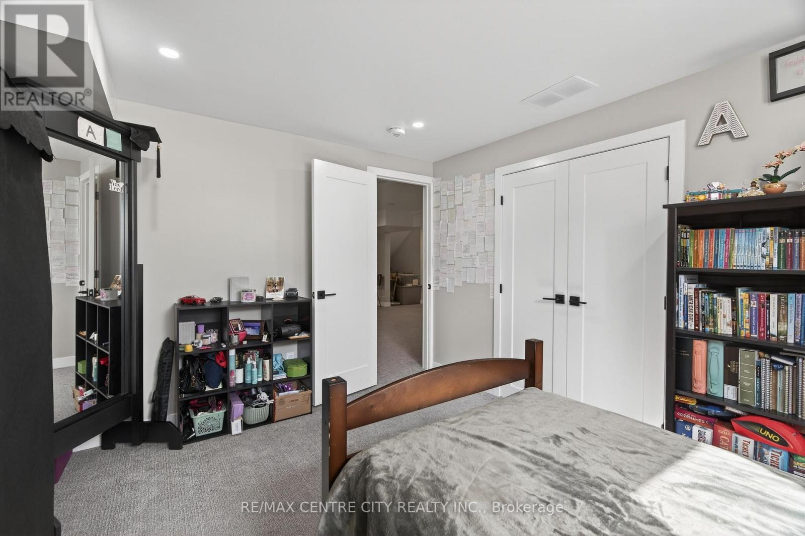 22273 Pratt Siding Road, Southwest Middlesex, Ontario  N0L 1M0 - Photo 27 - X12837856