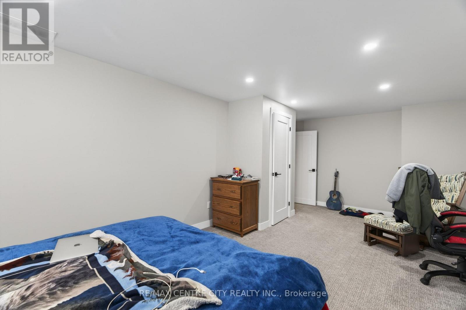 22273 Pratt Siding Road, Southwest Middlesex, Ontario  N0L 1M0 - Photo 31 - X12837856