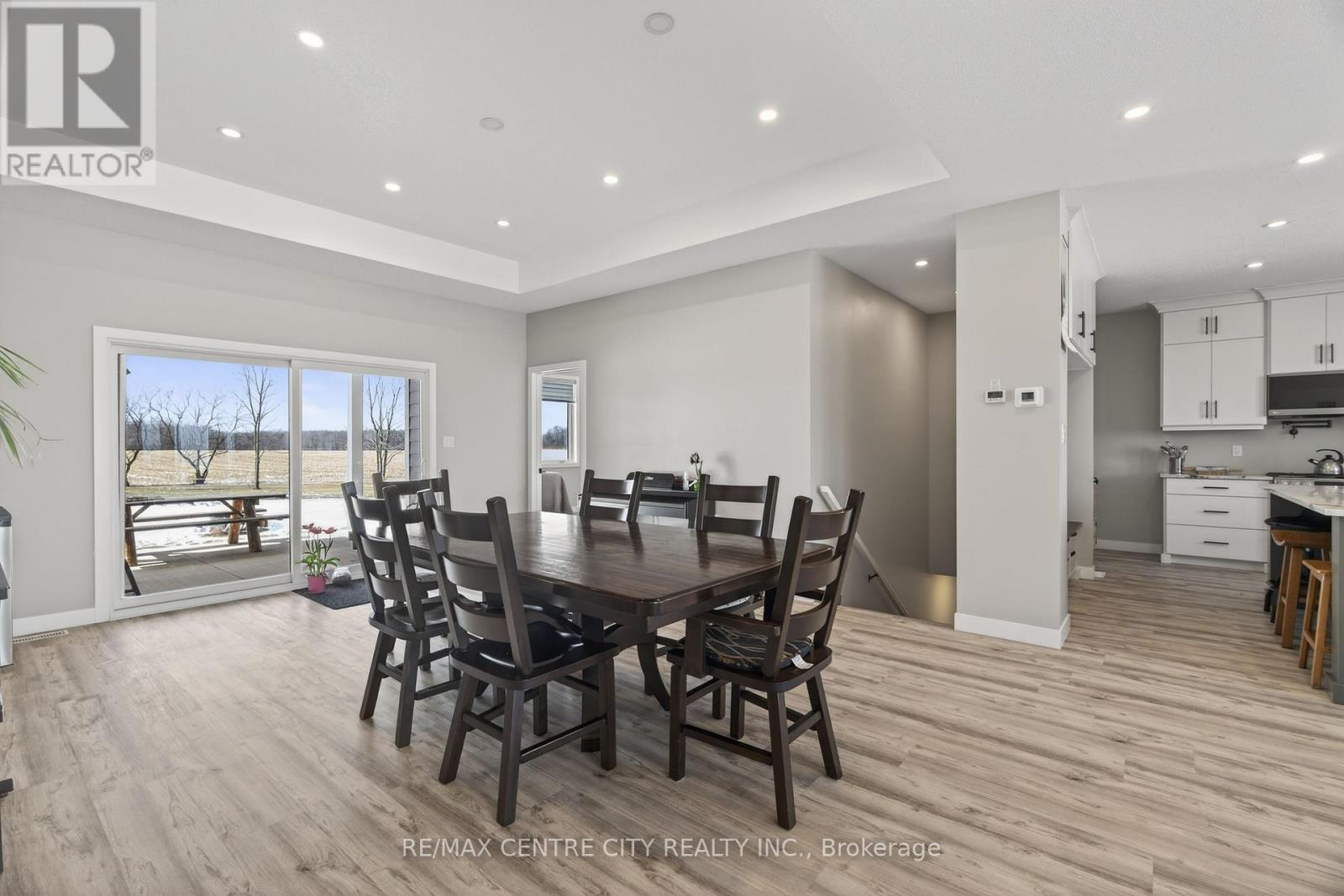 22273 Pratt Siding Road, Southwest Middlesex, Ontario  N0L 1M0 - Photo 7 - X12837856