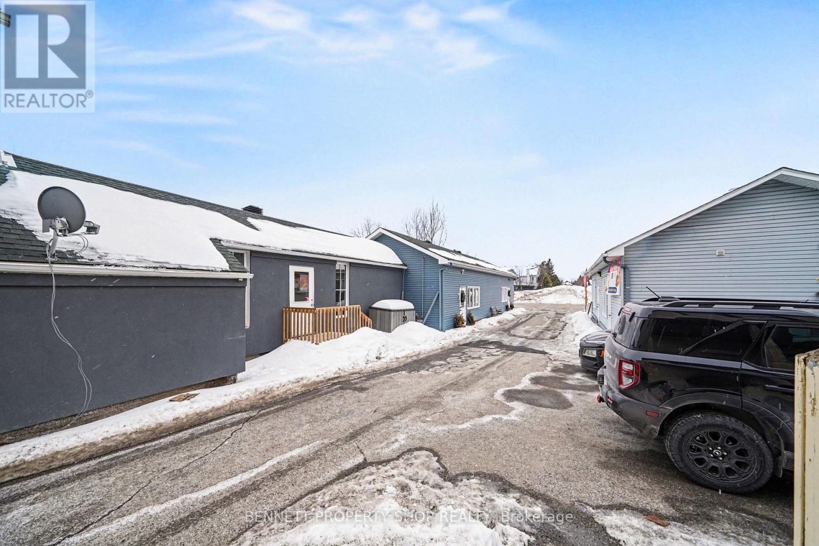 1530 Stittsville Main Street, Ottawa, Ontario  K2S 1N7 - Photo 3 - X12837870