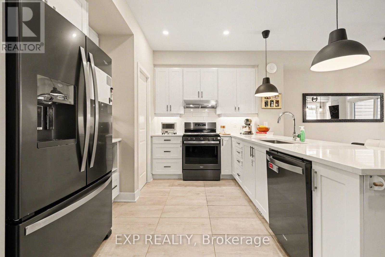 567 Rathburn Lane, Ottawa, Ontario  K1T 0T3 - Photo 13 - X12837872