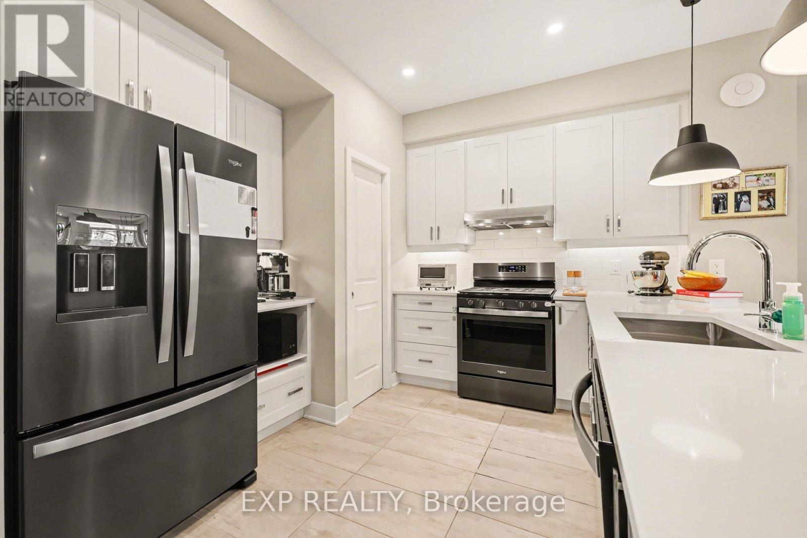 567 Rathburn Lane, Ottawa, Ontario  K1T 0T3 - Photo 14 - X12837872