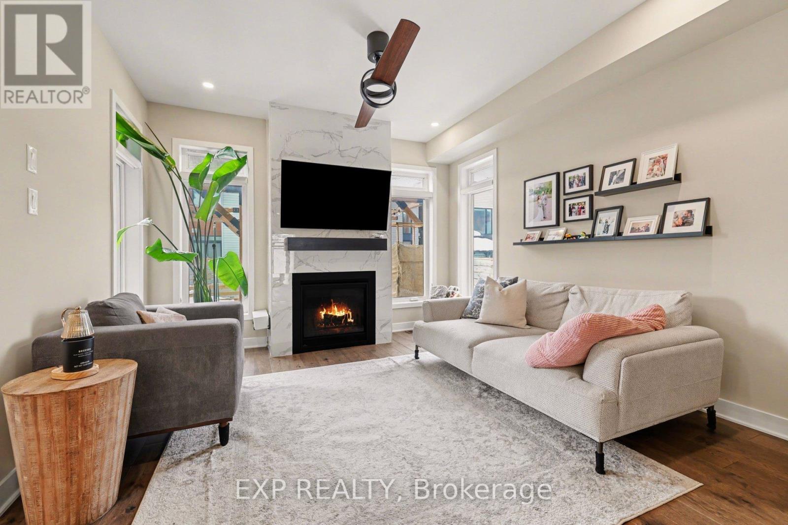 567 Rathburn Lane, Ottawa, Ontario  K1T 0T3 - Photo 7 - X12837872