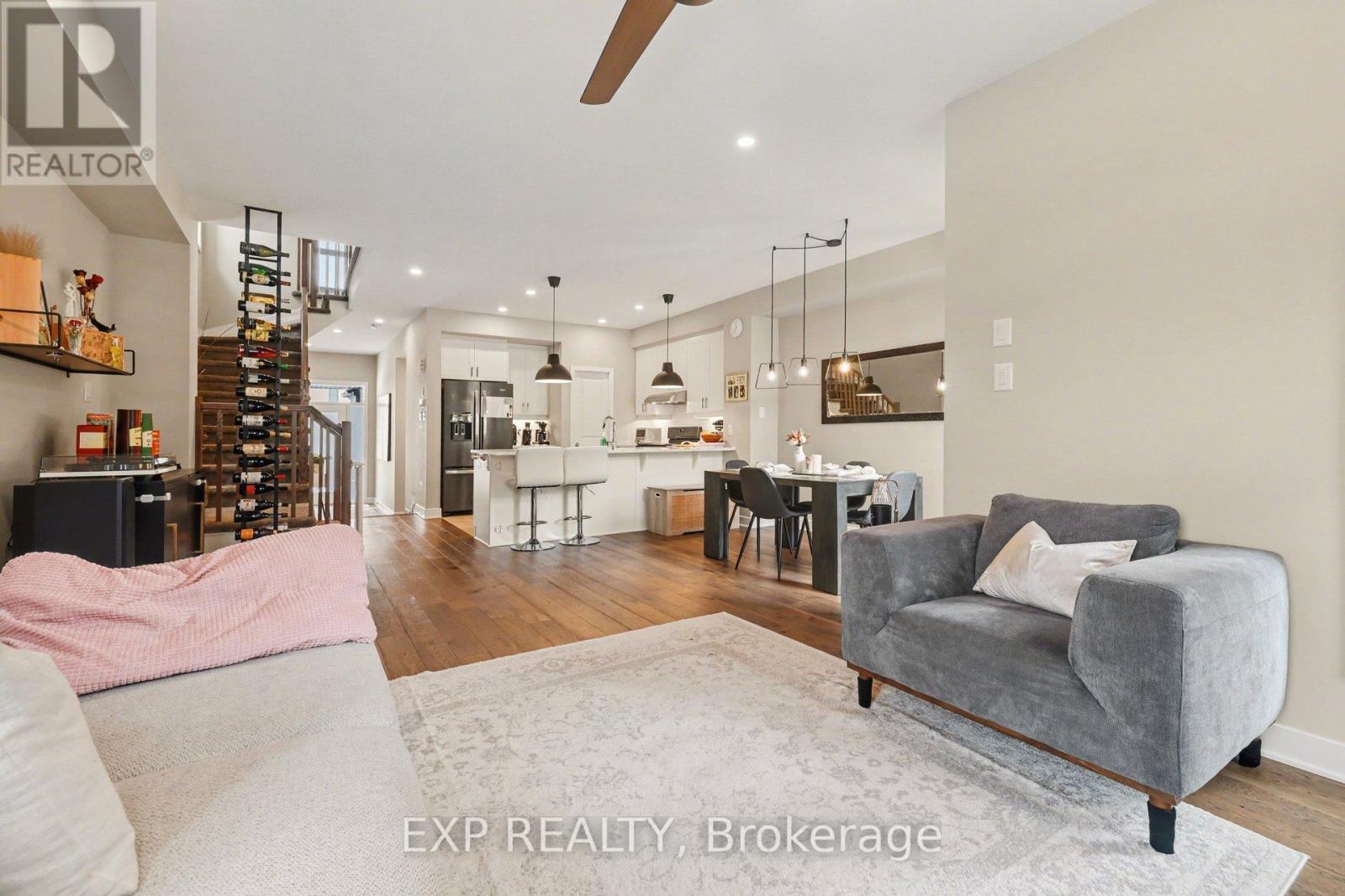 567 Rathburn Lane, Ottawa, Ontario  K1T 0T3 - Photo 8 - X12837872