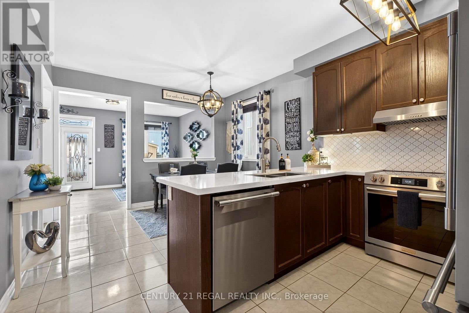 94 Thomas Woodlock Street, Clarington, Ontario  L1B 1G9 - Photo 10 - E12832412