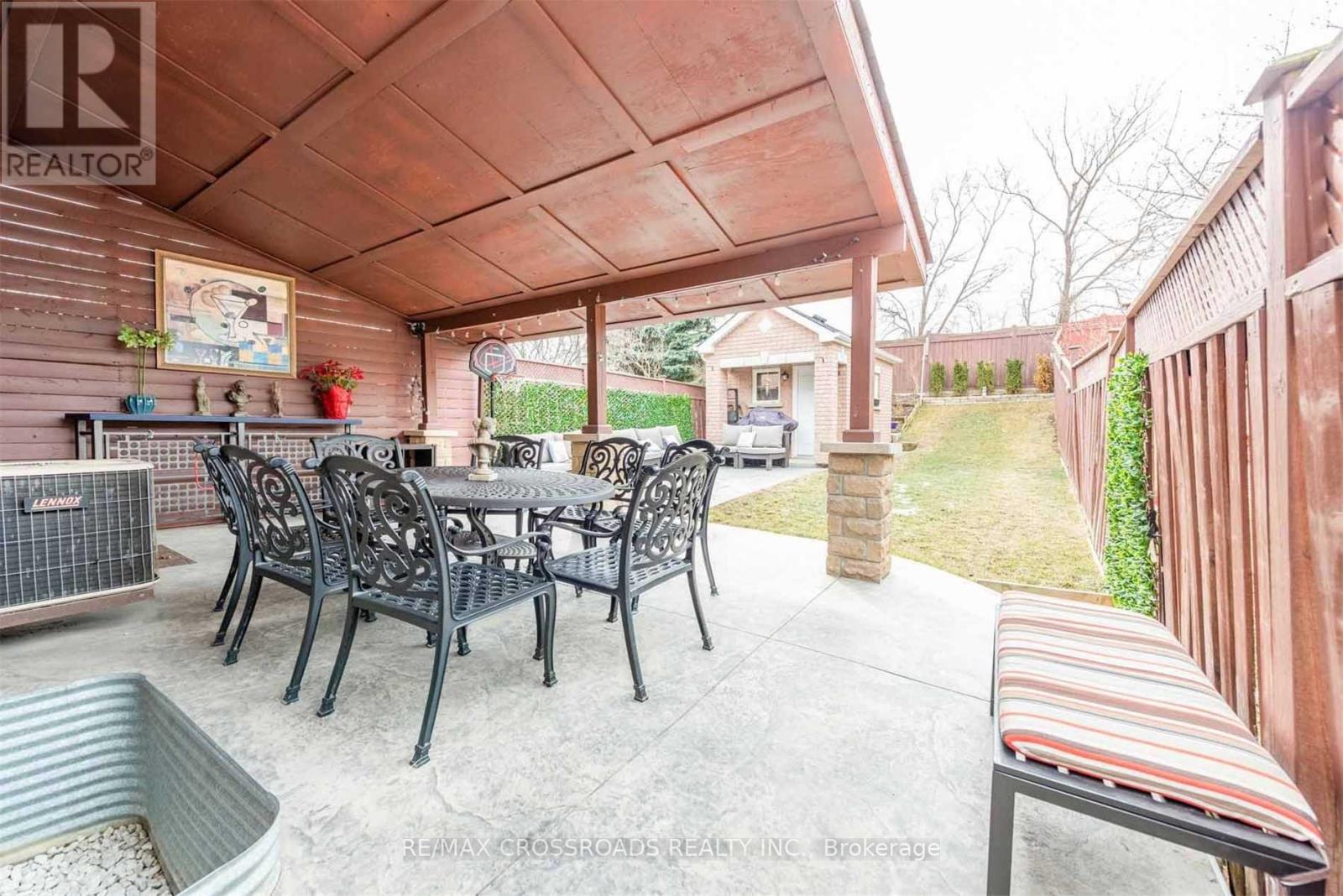 12 Sam Frustaglio Drive, Toronto, Ontario  M9N 3Y5 - Photo 33 - W12837682