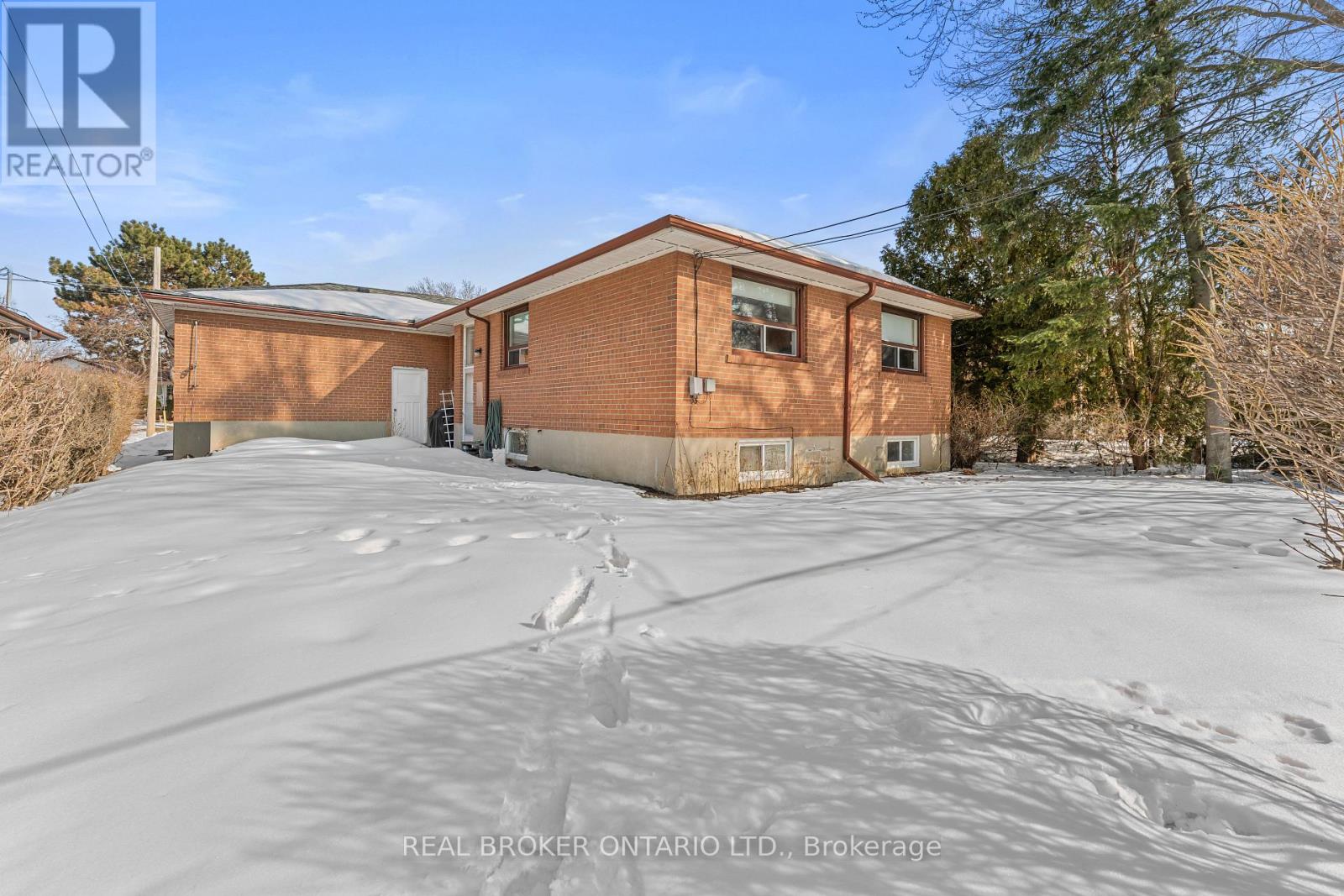 23 Beaumaris Crescent, Toronto, Ontario  M9R 1N7 - Photo 28 - W12837746