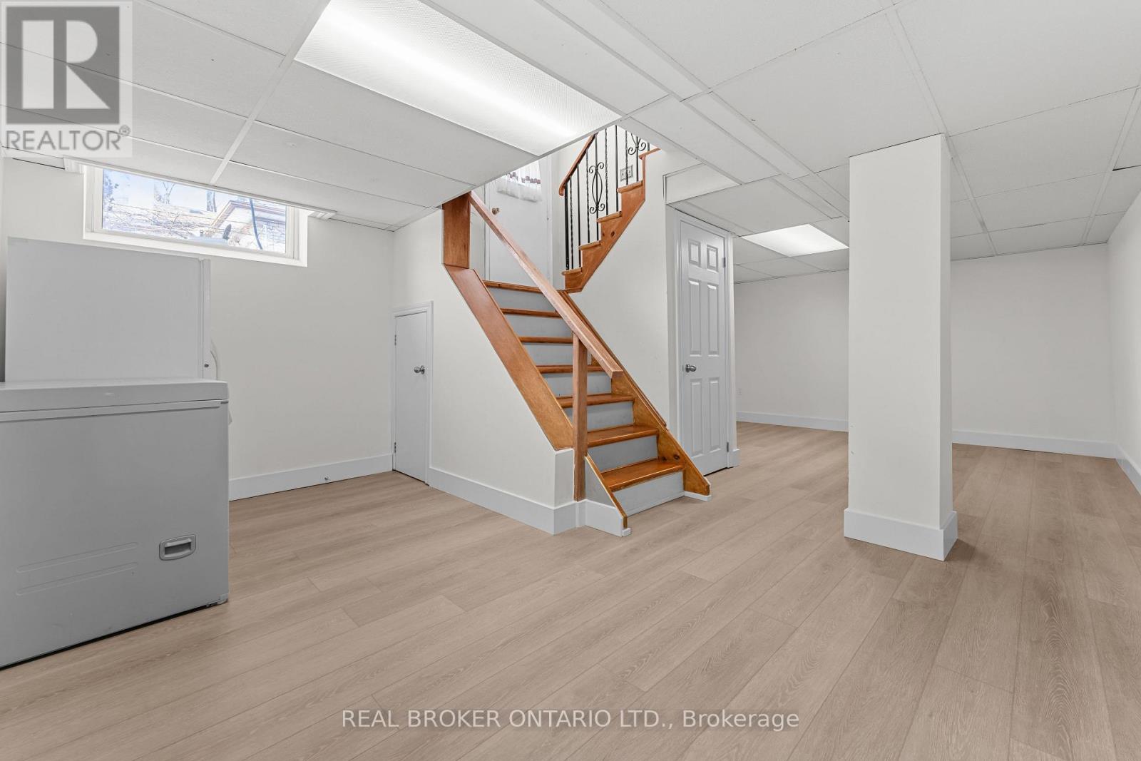 23 Beaumaris Crescent, Toronto, Ontario  M9R 1N7 - Photo 22 - W12837746