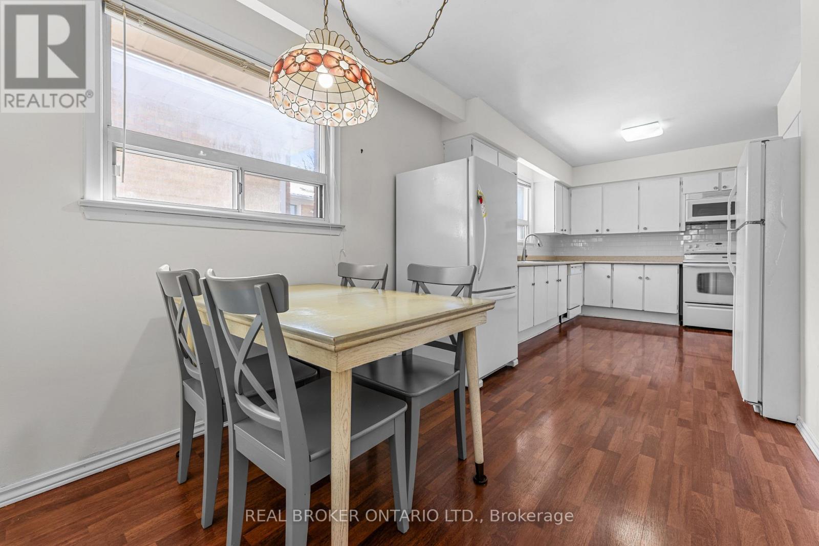 23 Beaumaris Crescent, Toronto, Ontario  M9R 1N7 - Photo 5 - W12837746