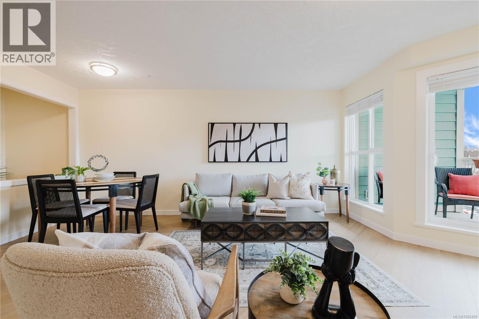 304 689 Bay St, Victoria, British Columbia  V8T 4M9 - Photo 4 - 1026489