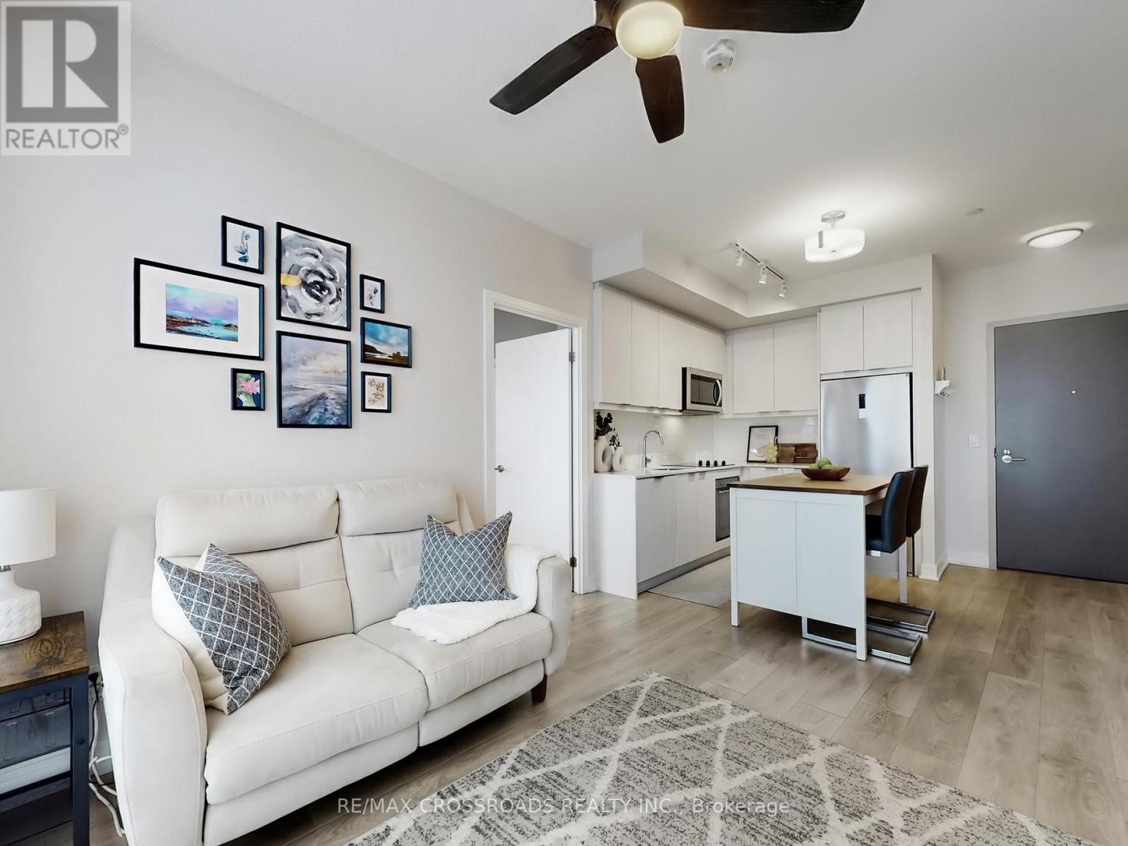 503 - 38 Forest Manor Road, Toronto, Ontario M2J 0H4 - Photo 3 - C12837800