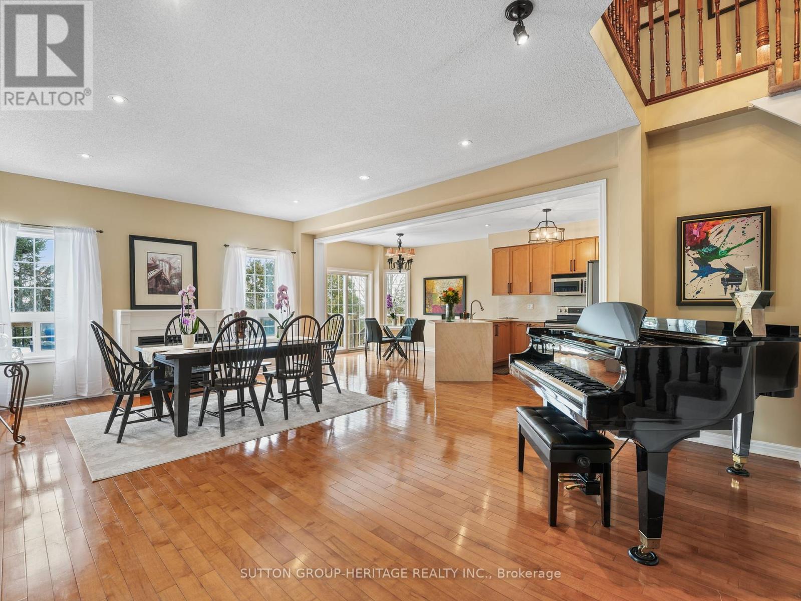 21 Sheldon Drive, Ajax, Ontario  L1T 4K7 - Photo 10 - E12837808