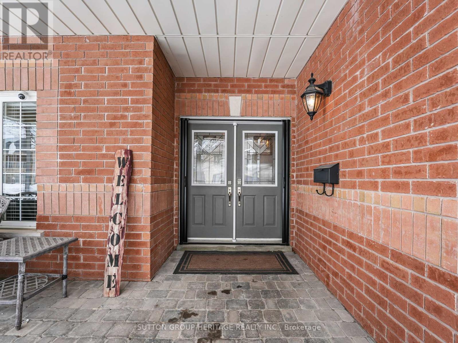 21 Sheldon Drive, Ajax, Ontario  L1T 4K7 - Photo 2 - E12837808