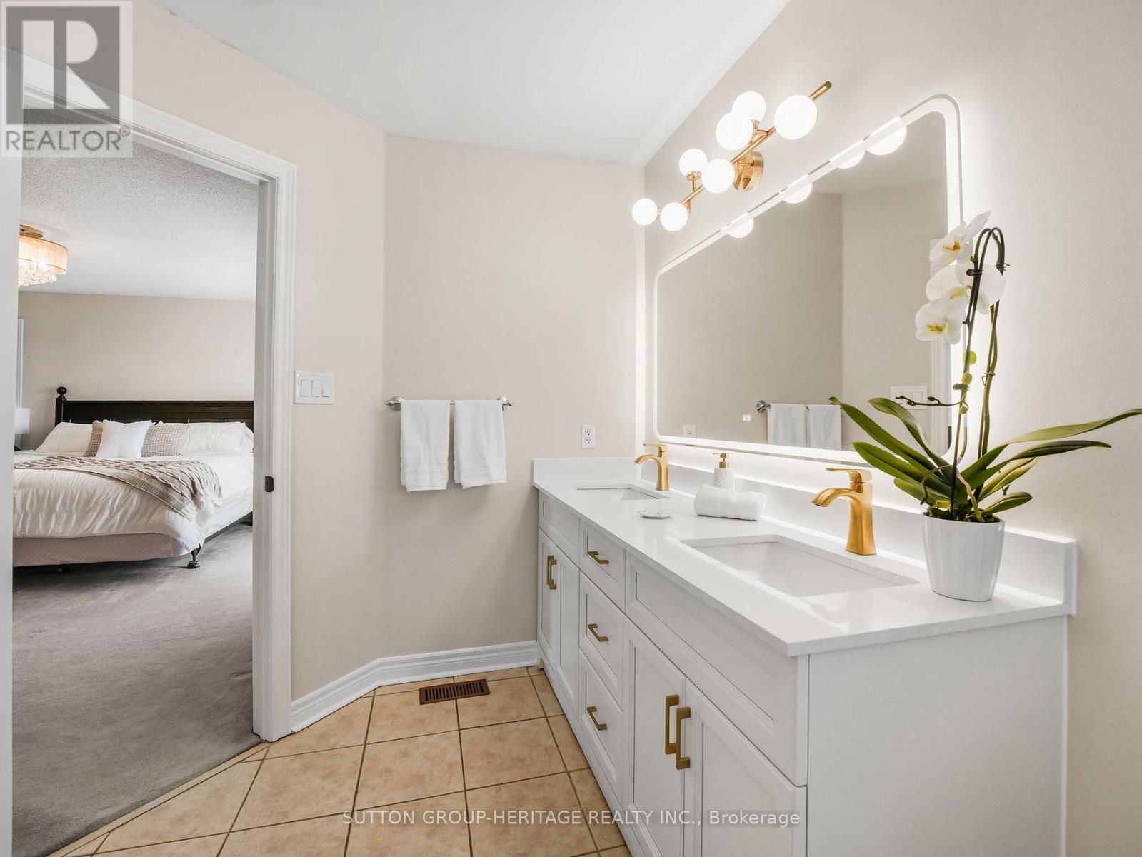 21 Sheldon Drive, Ajax, Ontario  L1T 4K7 - Photo 20 - E12837808