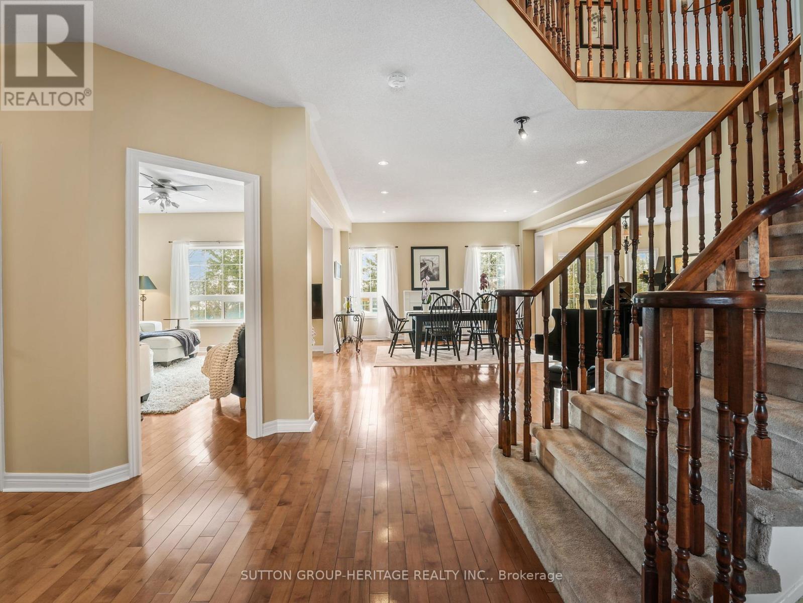 21 Sheldon Drive, Ajax, Ontario  L1T 4K7 - Photo 4 - E12837808