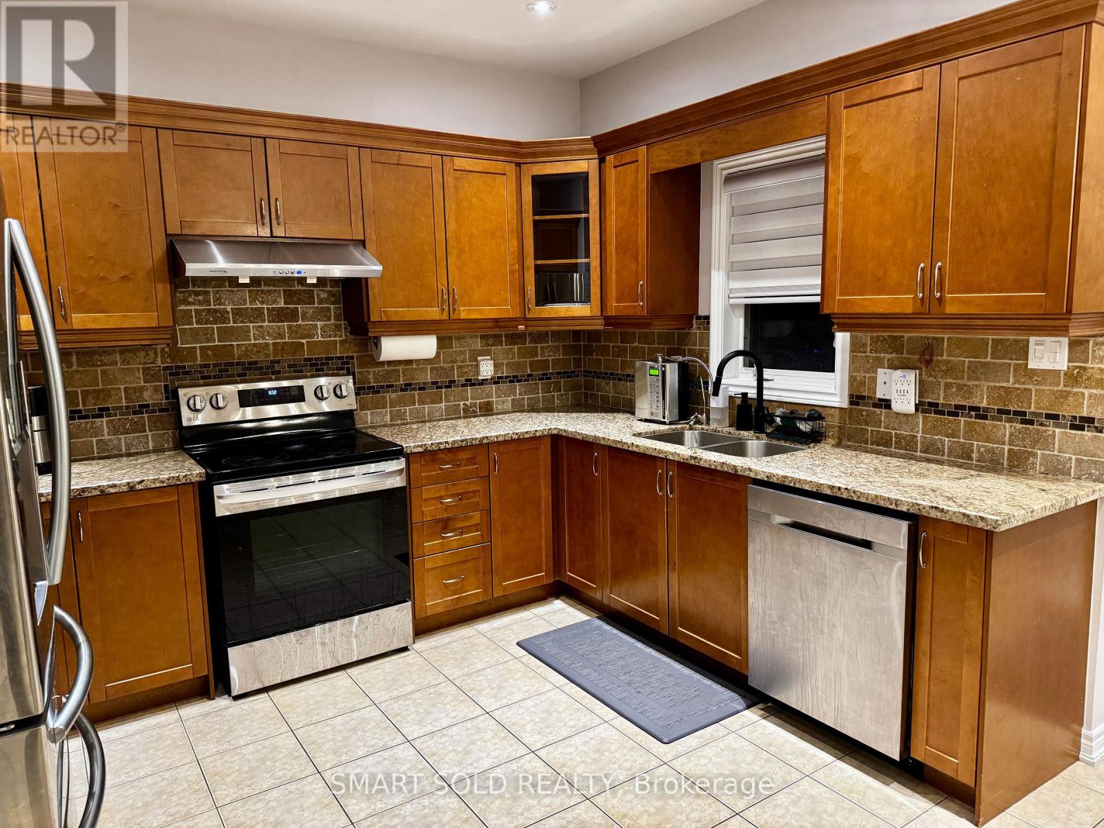 35 Cosford Street, Aurora, Ontario  L4G 0J5 - Photo 5 - N12837824