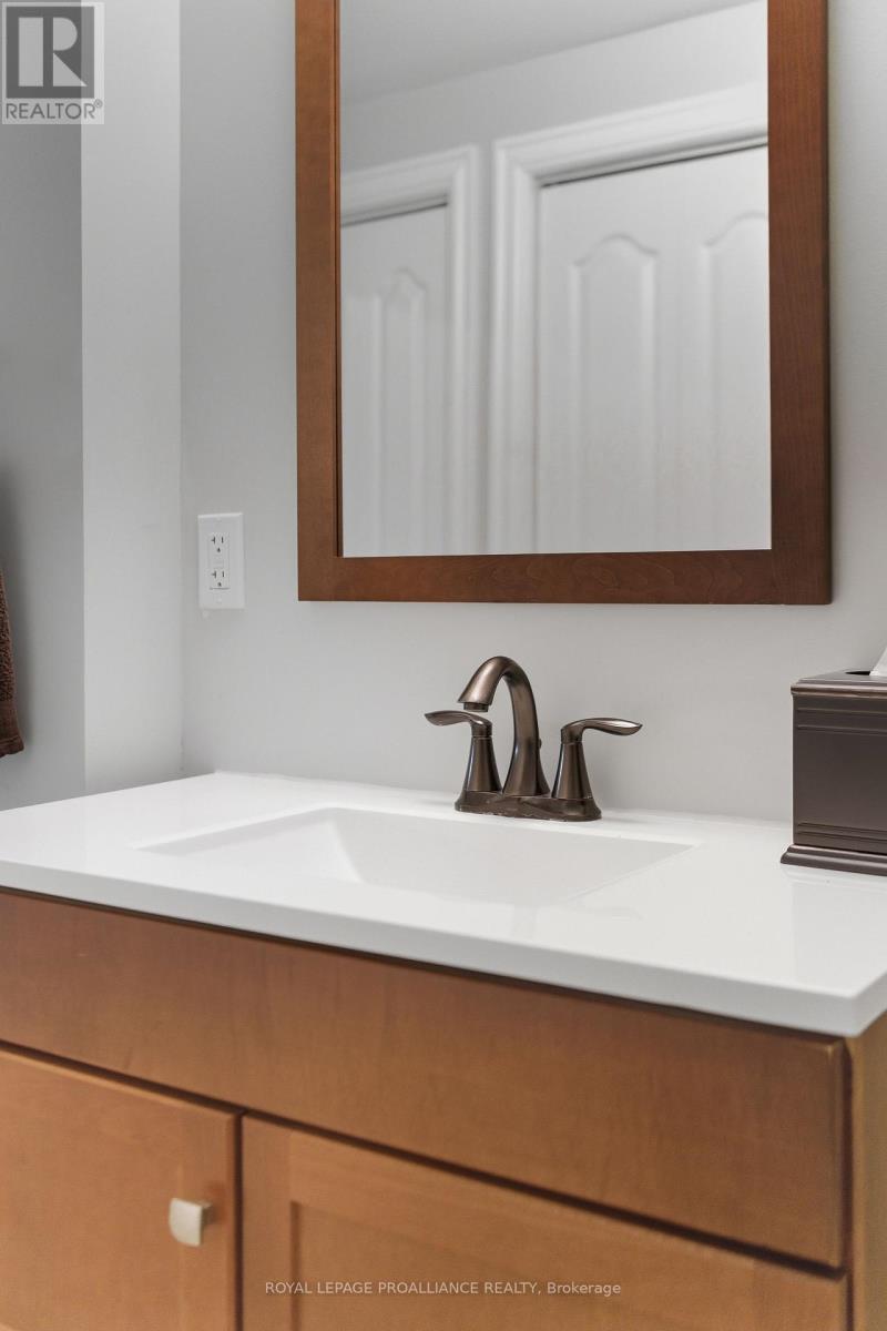 20 Pulla Street, Quinte West, Ontario  K8V 5P7 - Photo 34 - X12806258