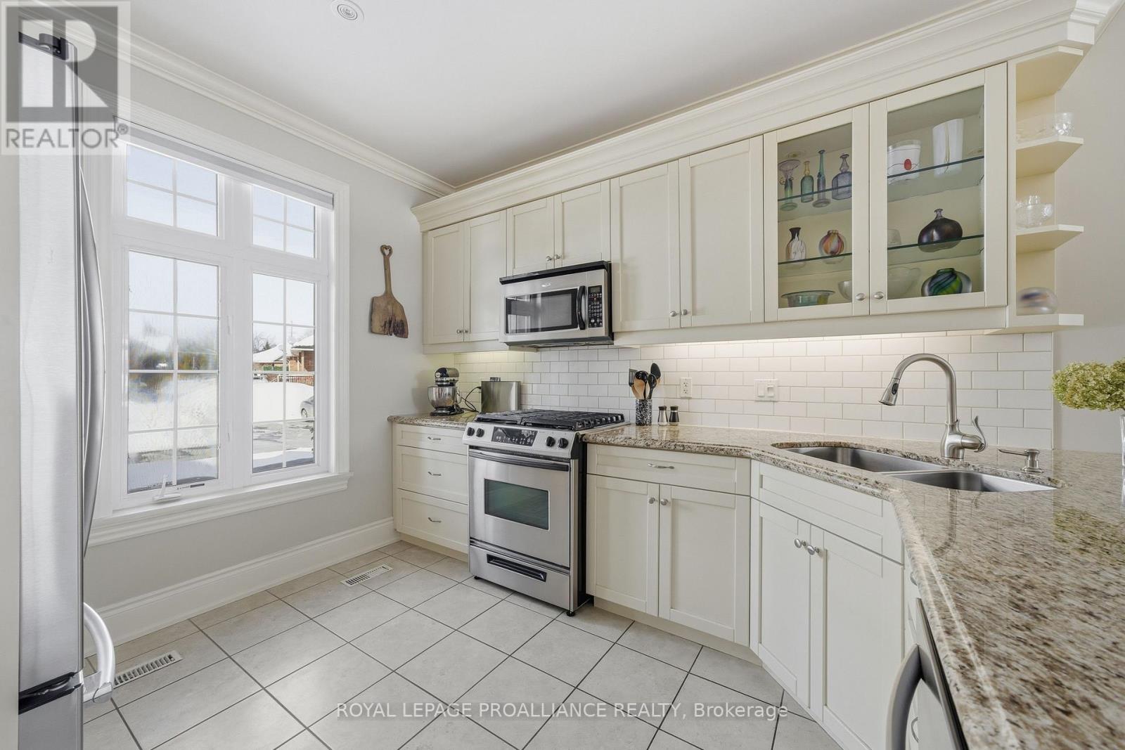 20 Pulla Street, Quinte West, Ontario  K8V 5P7 - Photo 6 - X12806258