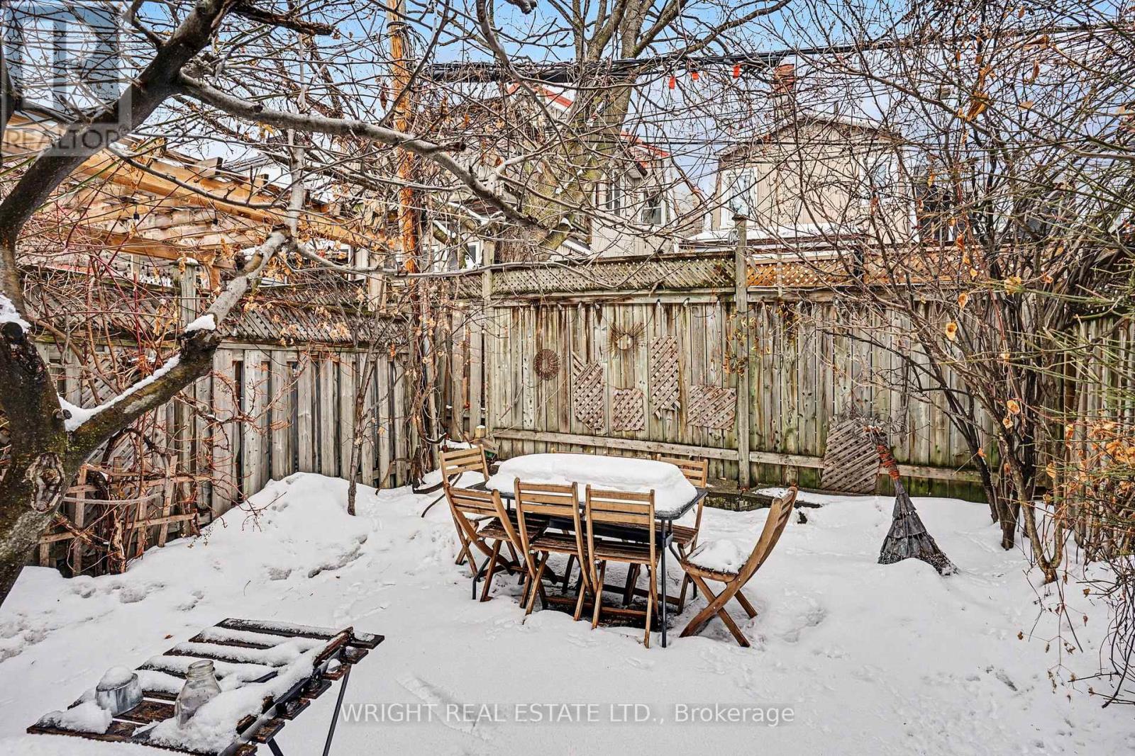 1273 Lansdowne Avenue N, Toronto, Ontario  M6H 3Z9 - Photo 23 - W12837806