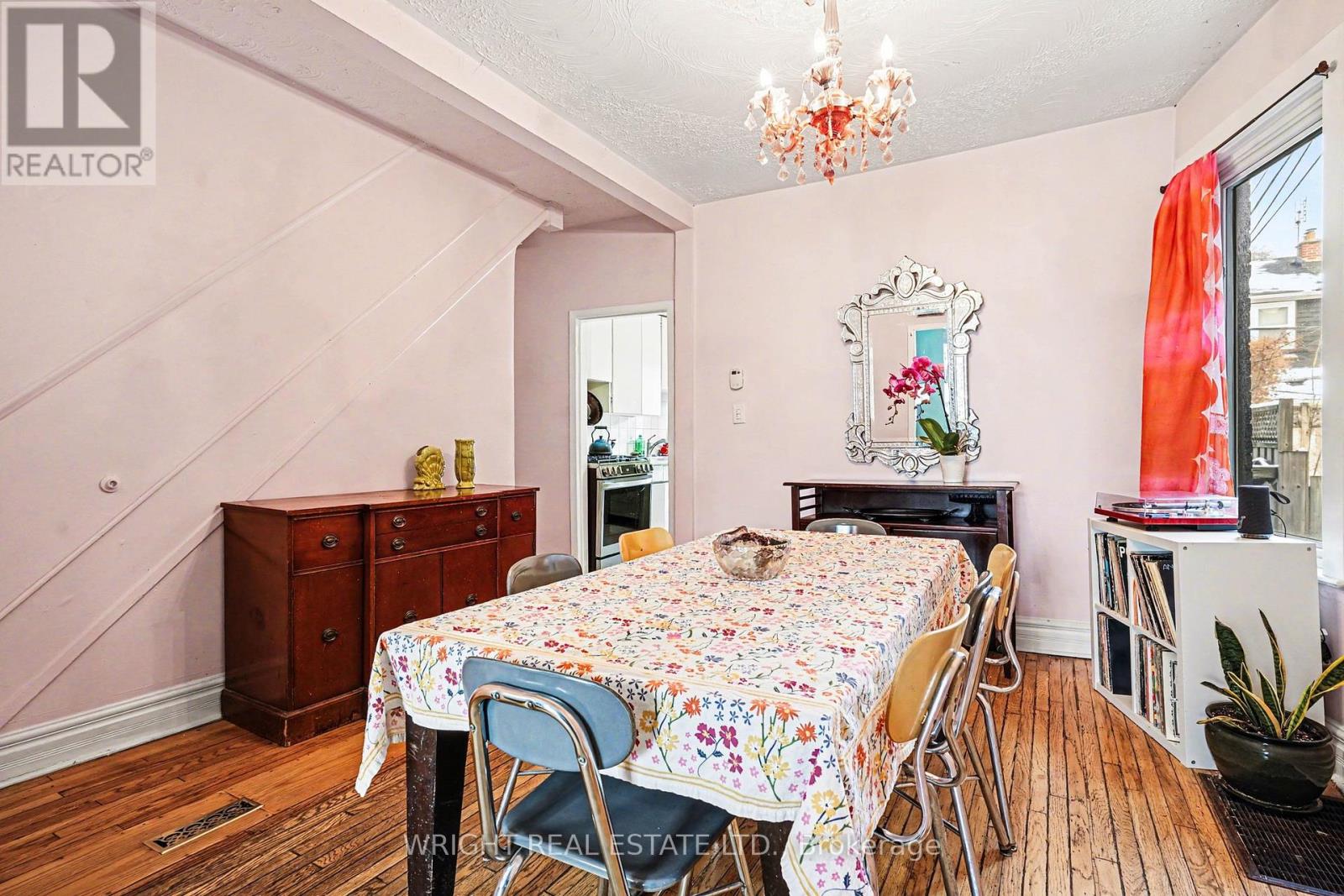 1273 Lansdowne Avenue N, Toronto, Ontario  M6H 3Z9 - Photo 5 - W12837806