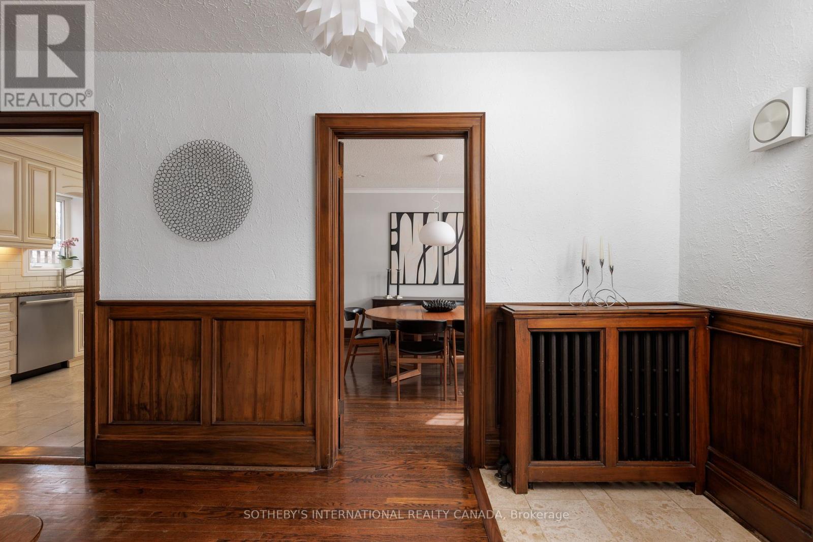 79 Willingdon Boulevard, Toronto, Ontario  M8X 2H8 - Photo 11 - W12837816