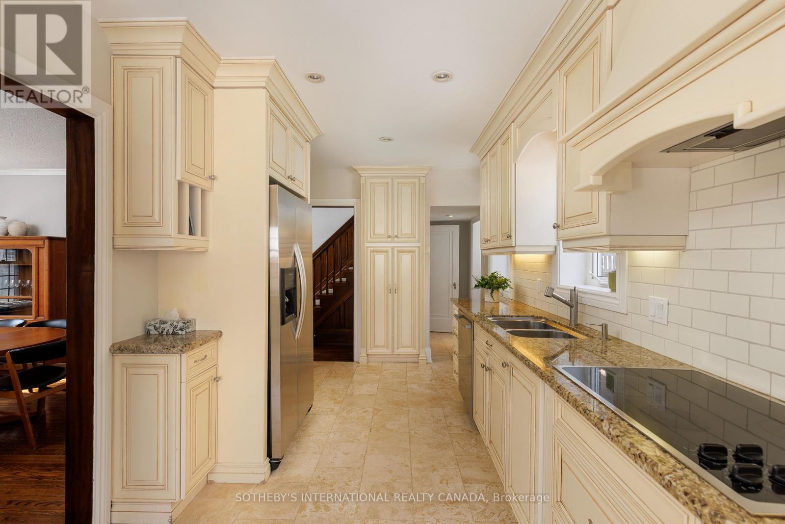 79 Willingdon Boulevard, Toronto, Ontario  M8X 2H8 - Photo 18 - W12837816