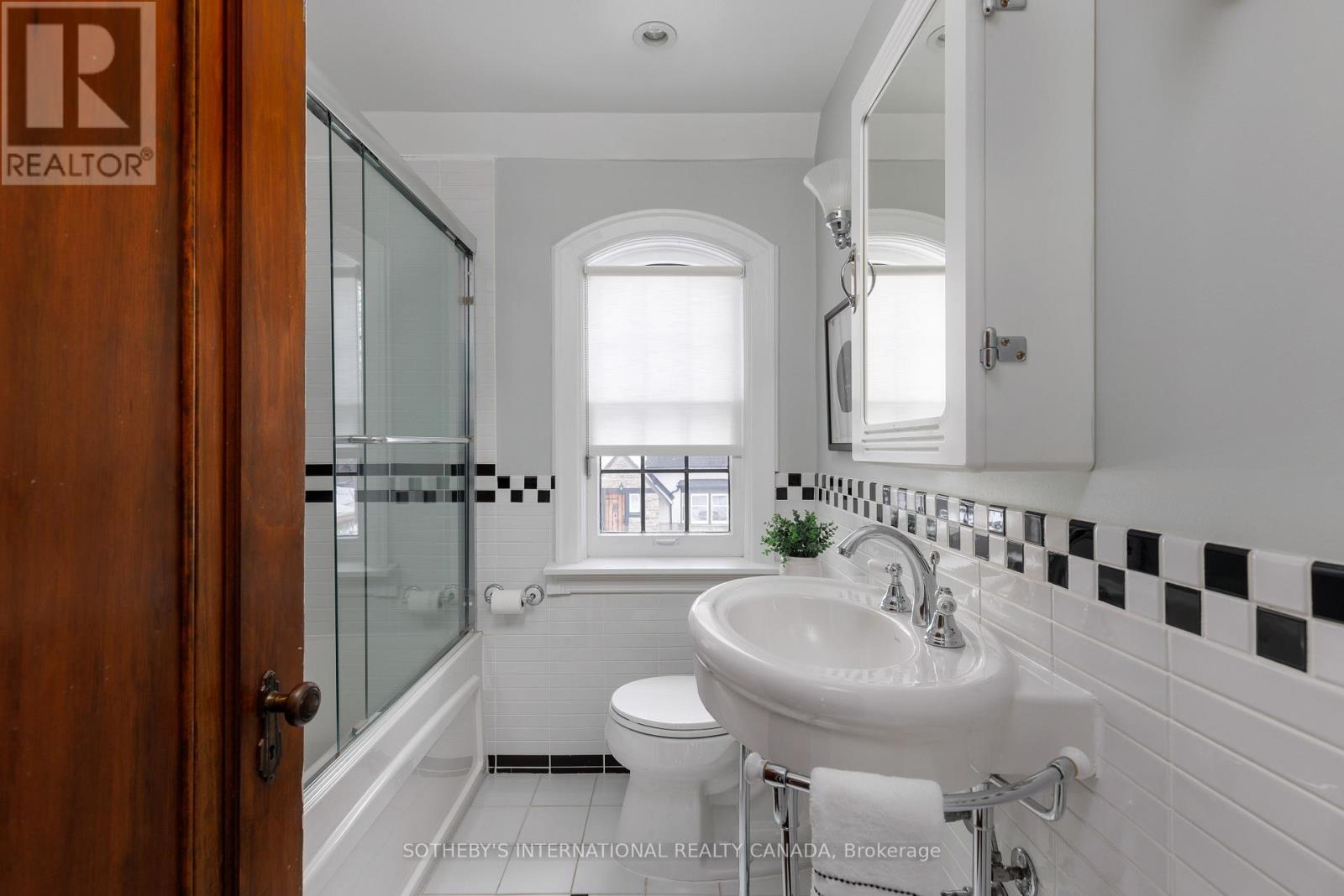 79 Willingdon Boulevard, Toronto, Ontario  M8X 2H8 - Photo 33 - W12837816