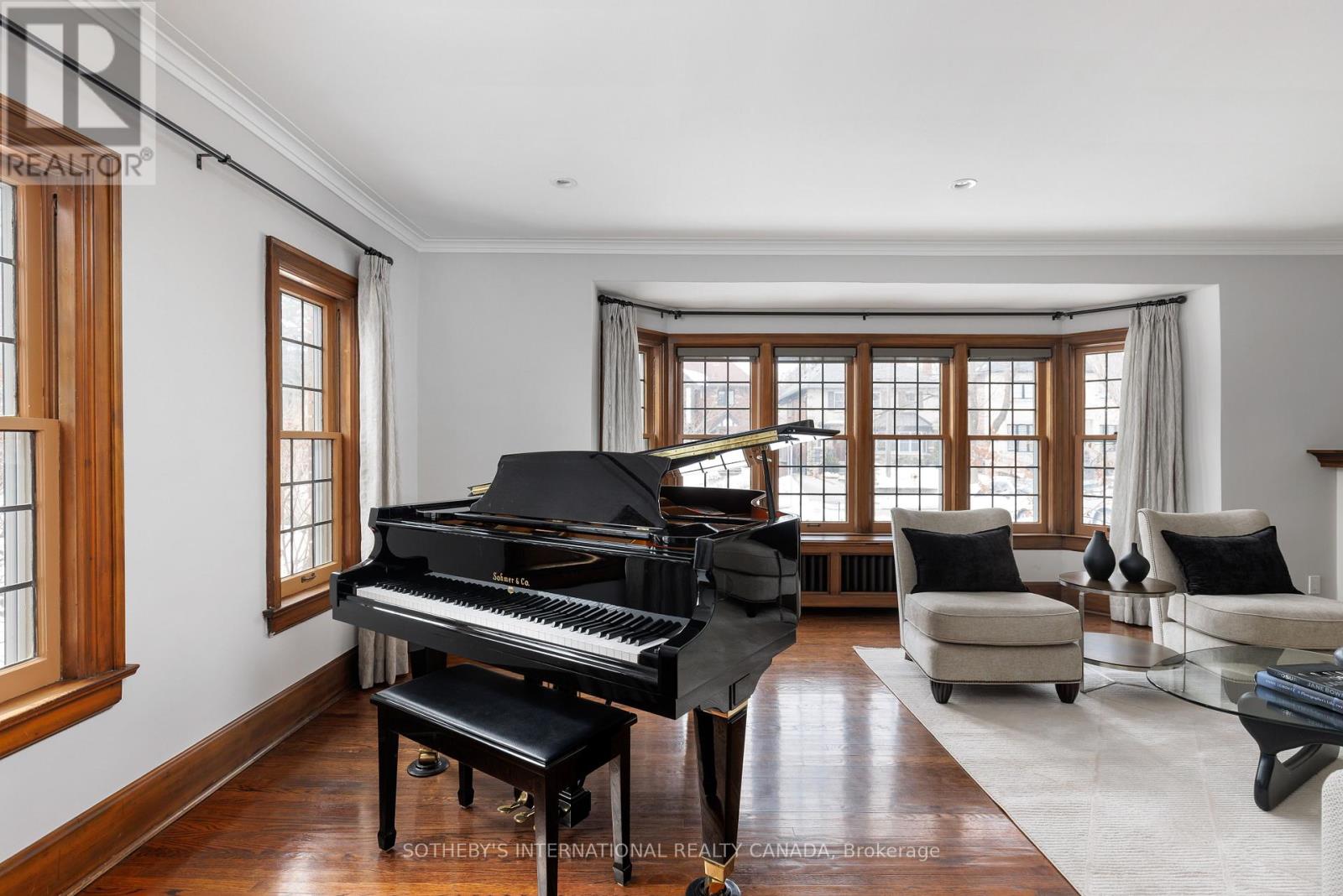 79 Willingdon Boulevard, Toronto, Ontario  M8X 2H8 - Photo 4 - W12837816