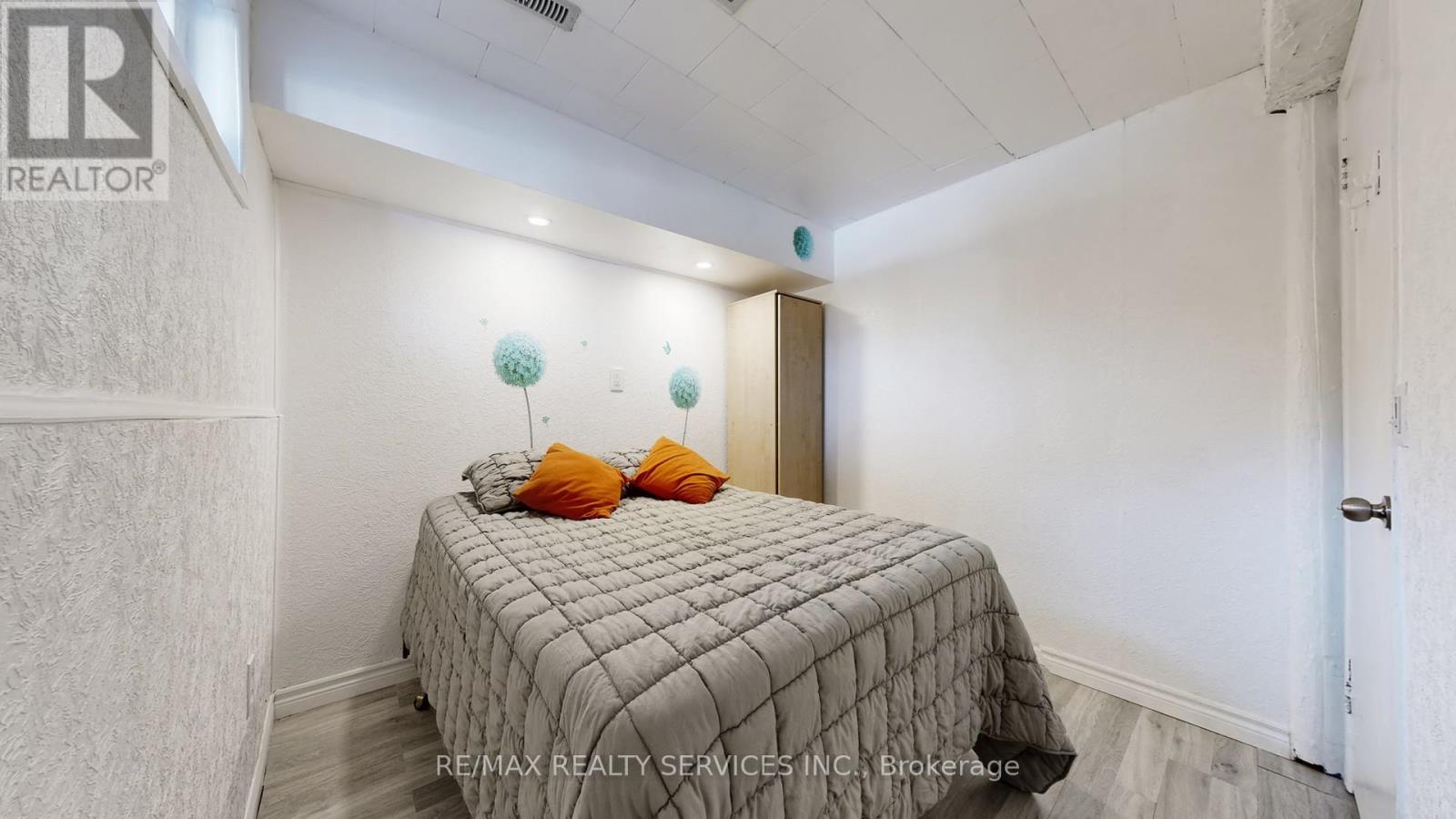 10 Minton Place, Brampton, Ontario  L6S 2S7 - Photo 35 - W12837888