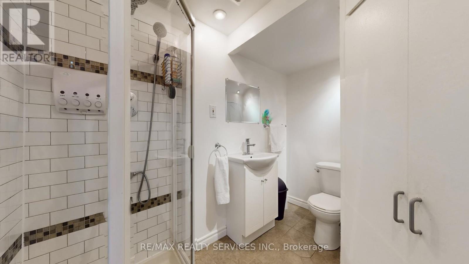 10 Minton Place, Brampton, Ontario  L6S 2S7 - Photo 36 - W12837888