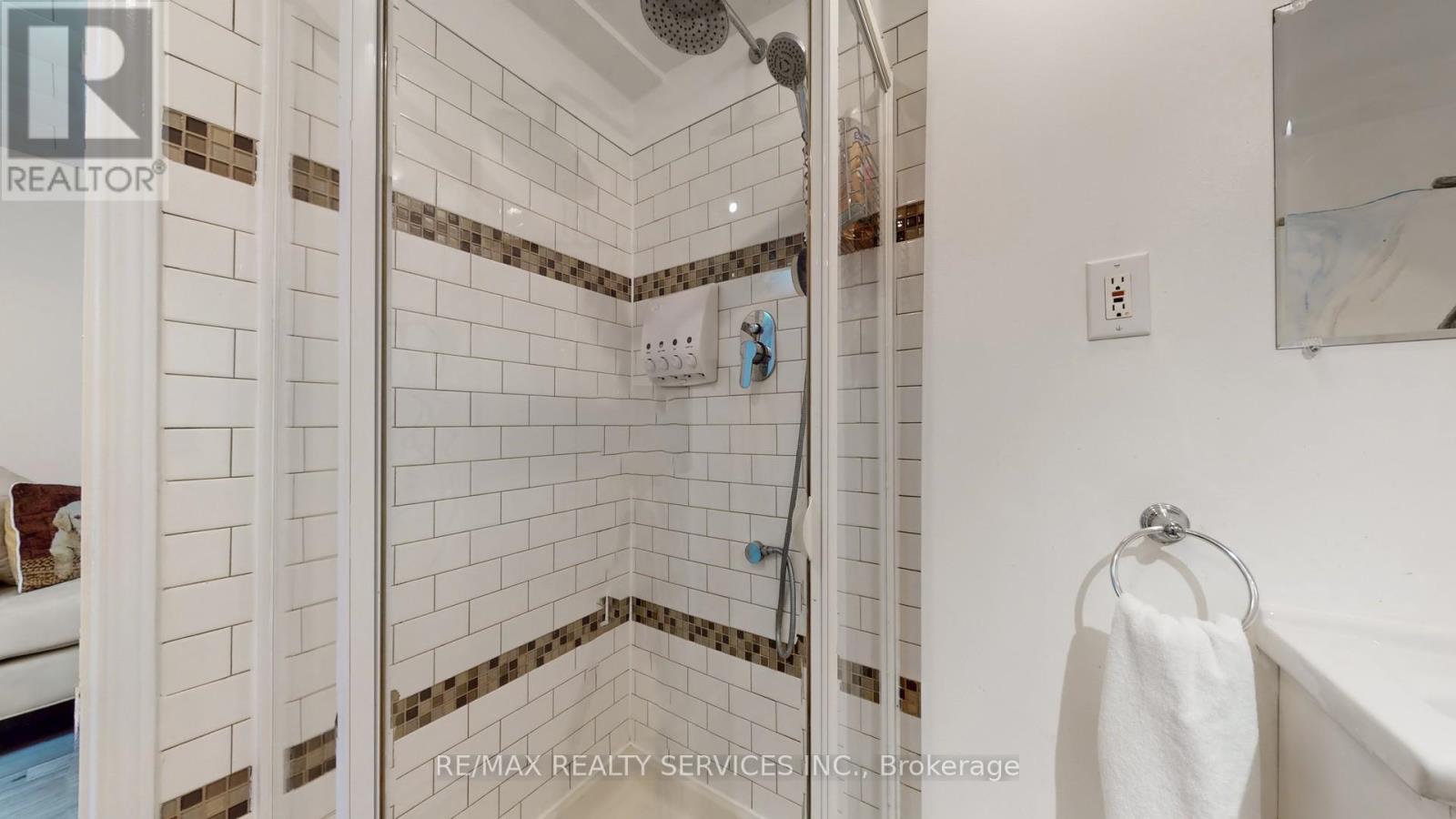 10 Minton Place, Brampton, Ontario  L6S 2S7 - Photo 37 - W12837888