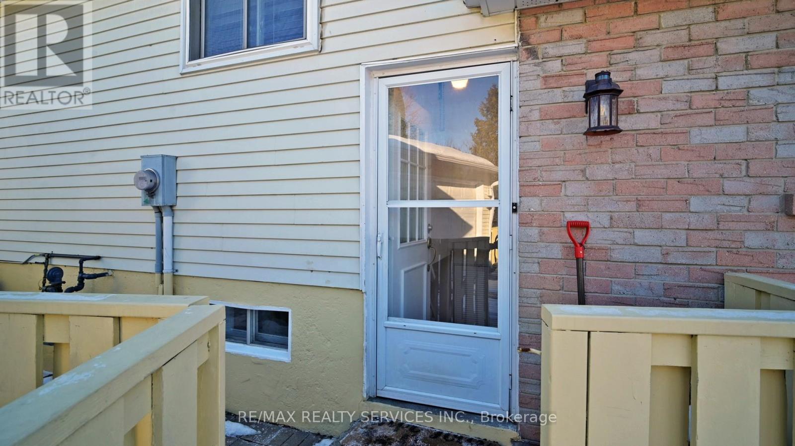 10 Minton Place, Brampton, Ontario  L6S 2S7 - Photo 39 - W12837888