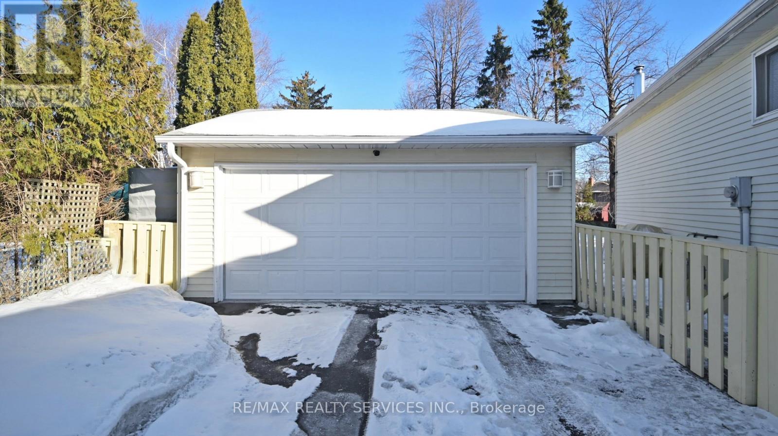 10 Minton Place, Brampton, Ontario  L6S 2S7 - Photo 41 - W12837888