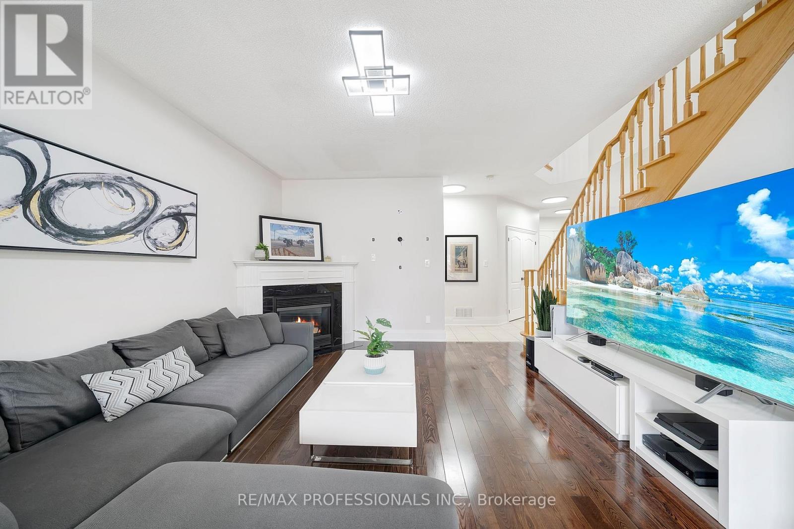 67 Chaplin Crescent, Halton Hills, Ontario  L7G 5V6 - Photo 12 - W12837902